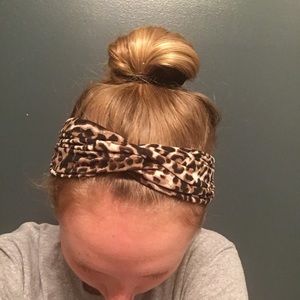 Forever 21 Accessories - Cheetah wrap headband Forever 21 Accessories - Cheetah wrap headband